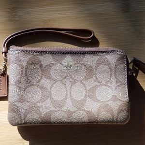 Coach wallet/wristlet